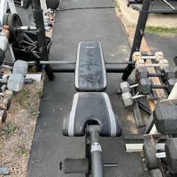 Adjustable weight bench