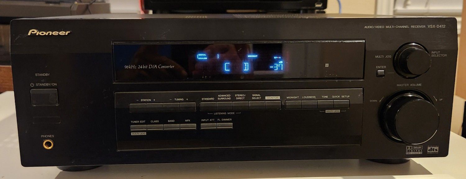 PIONEER VSX-D412-K AM-FM 5.1 Stereo Receiver