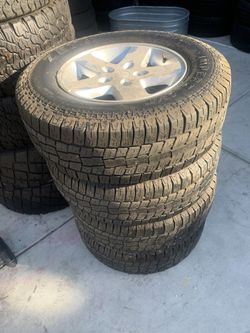 17 inch Jeep wheels set of 5 wheels and tires