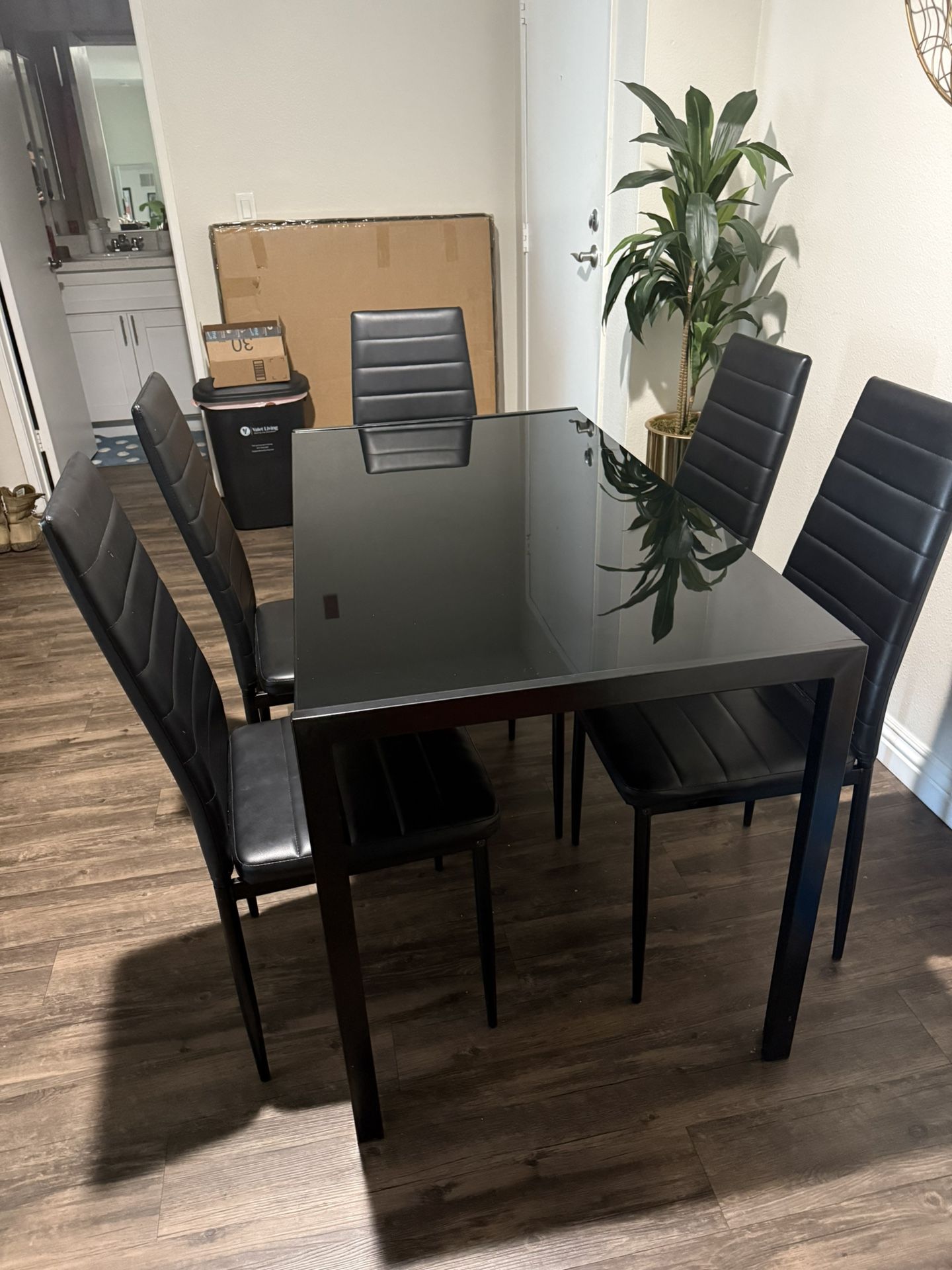 Dining Room Table 