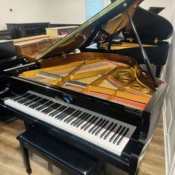 Pearl river Baby Grand Piano-2500$