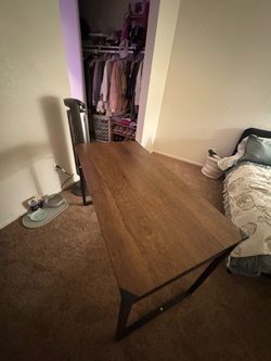 Wood Top Desk with Metal Legs