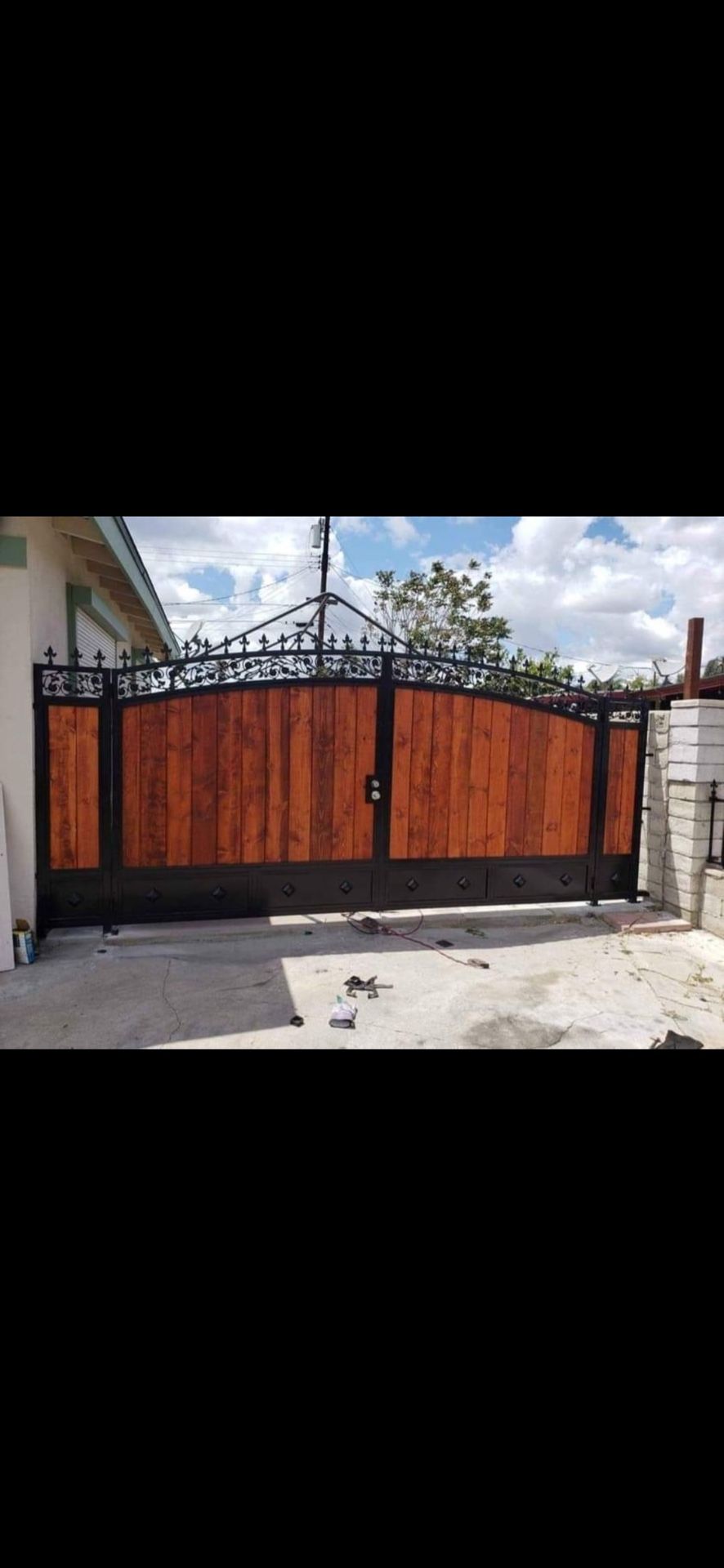 Gates/fences/