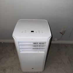 6200 BTU PORTABLE AIR CONDITIONER. GE. PERFECT CONDITION