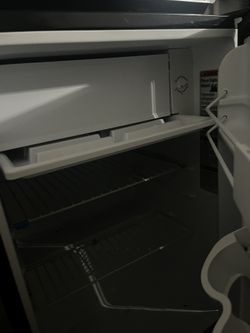 Compact Refrigerator