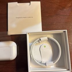 *BRAND NEW* AIRPODS (3RD GENERATION)