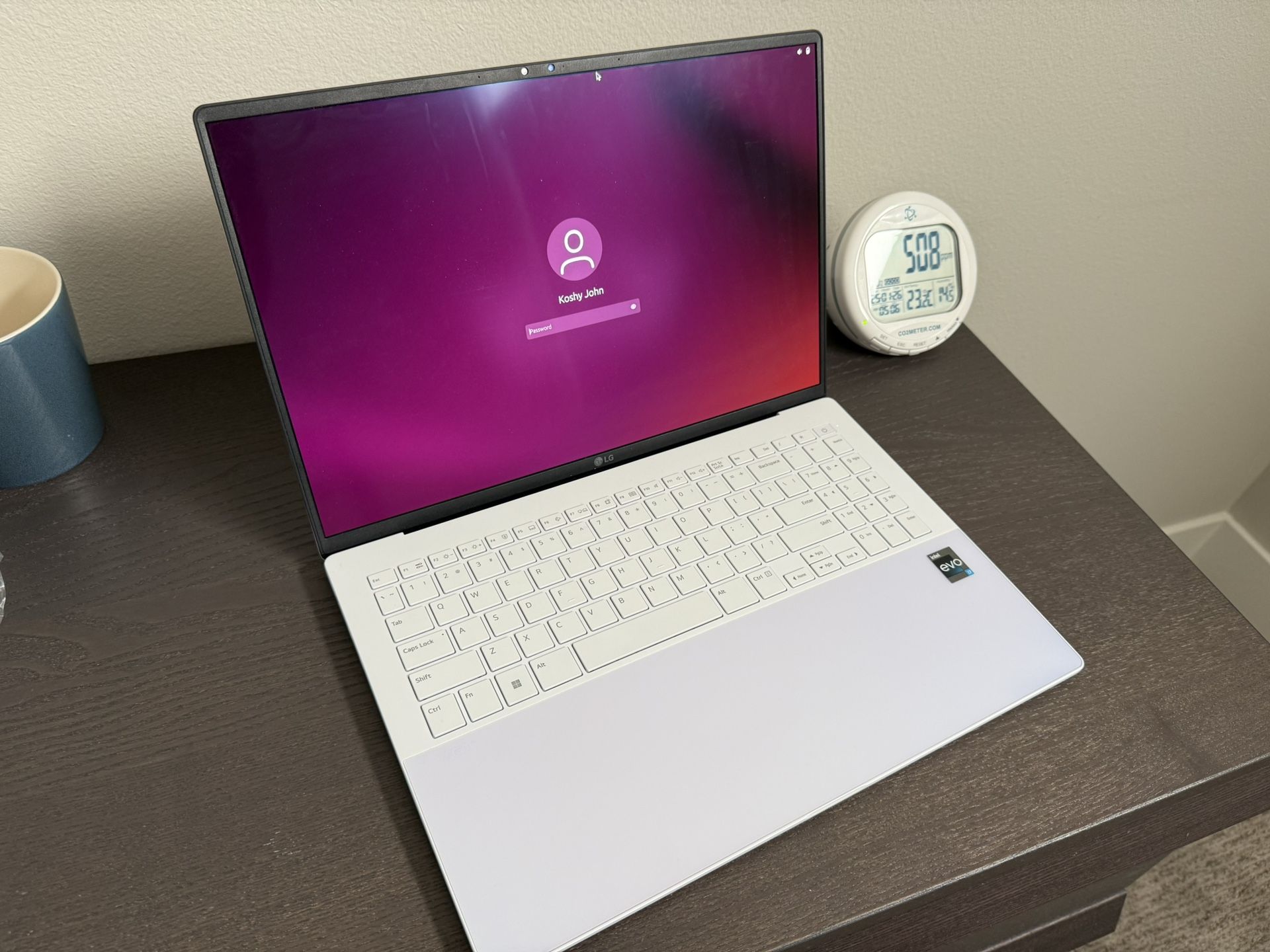 LG Gram Style (16” OLED, Core i7, 32GB, 1TB, Dynamic White)