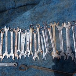 Hand Wrenches For Sale. 