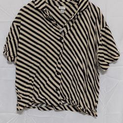  New Day Black & Beige Striped Short Sleeve Button Down Shirt - Size Medium