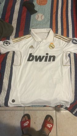 adidas Real Madrid Bwin KaKa Soccer Jersey Shirt White Gold Black
