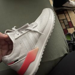 Women’s Adidas Size 7