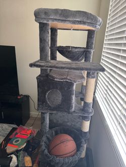 Cat tree