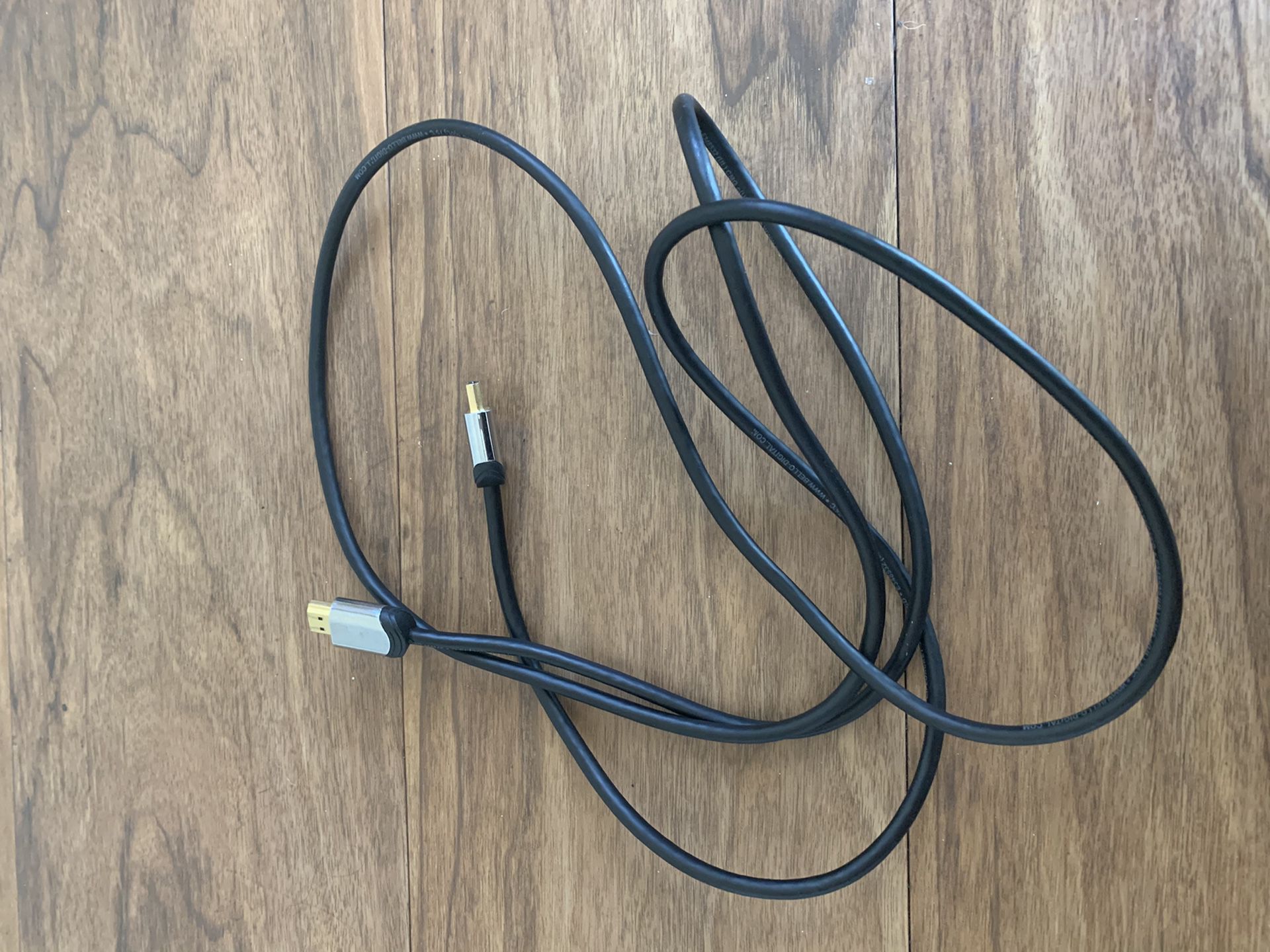 Bello HDMI cable
