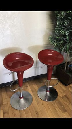 Set of stools
