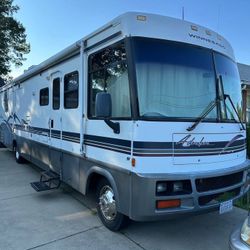 2000 WINNEBAGO CLASS A motorhome for sale!