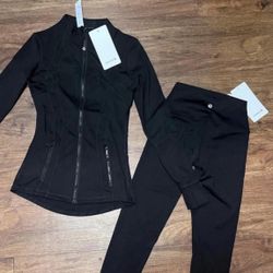  Lululemon  Black And Gold