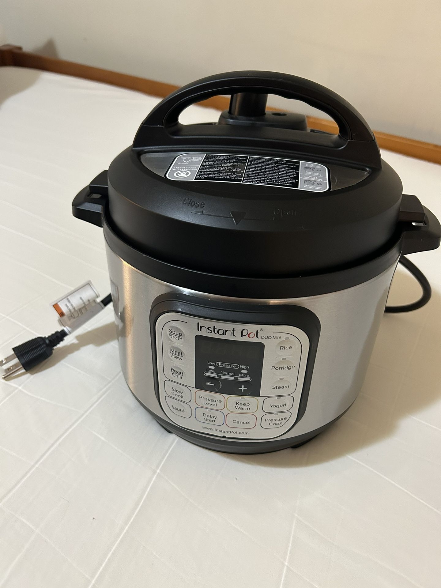 3qt Instant Pot for Sale in Honolulu, HI - OfferUp