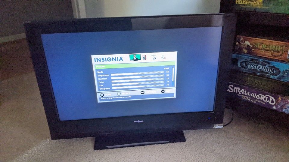 Insignia 32 Inch HD LCD TV
