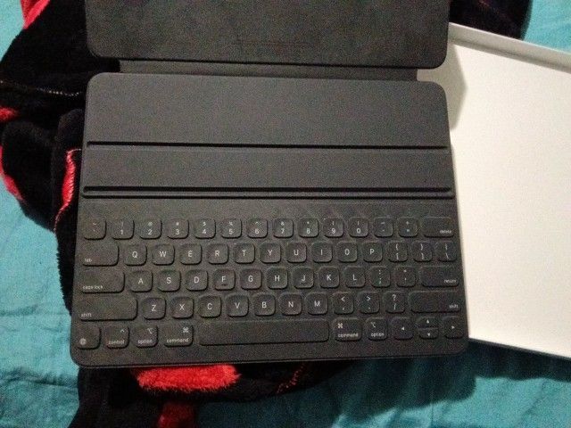 Apple Keyboard