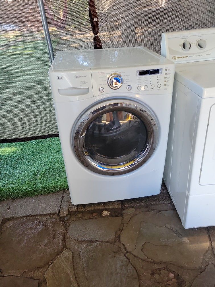 LG Electric Dryer