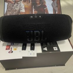 JBL Charge 5 WiFi