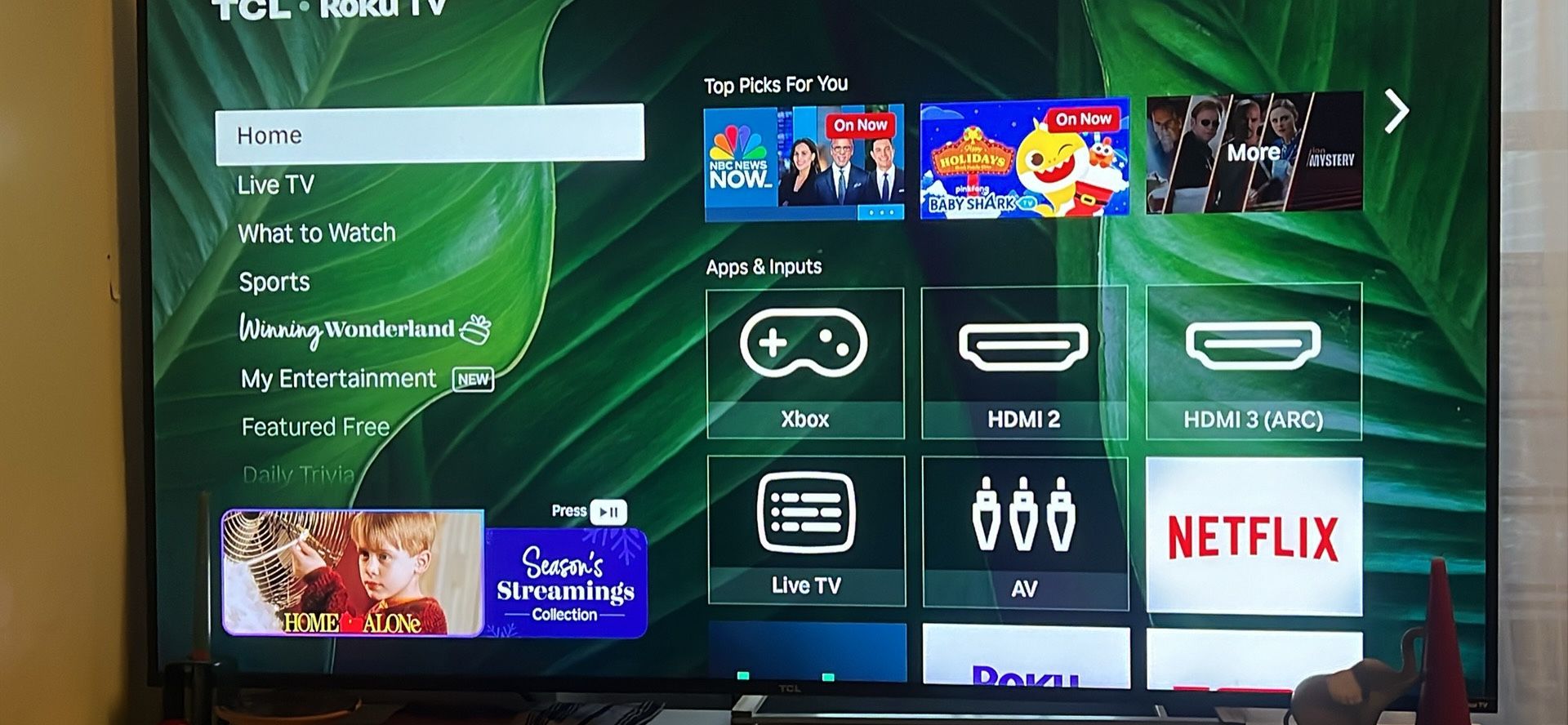 TCL Roku 65” With Remote Smart TV