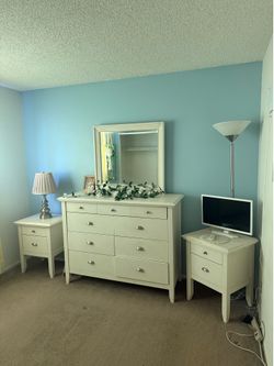 White Bedroom Furniture dresser,mirror and night stands