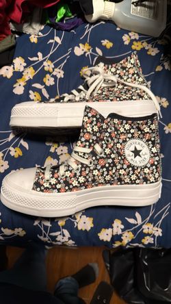 New converse with flowers