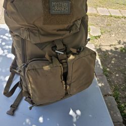 MYSTERY RANCH BACKPACK. 