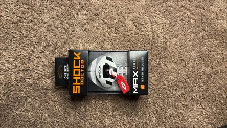 Shock doctor mouth guard for football