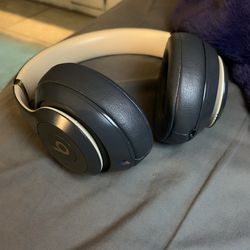 Studio 3 Beats Wireless Headphones Gray and Gold