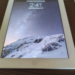 IPad 1st Generation 32 GB *Locked* No Charger *