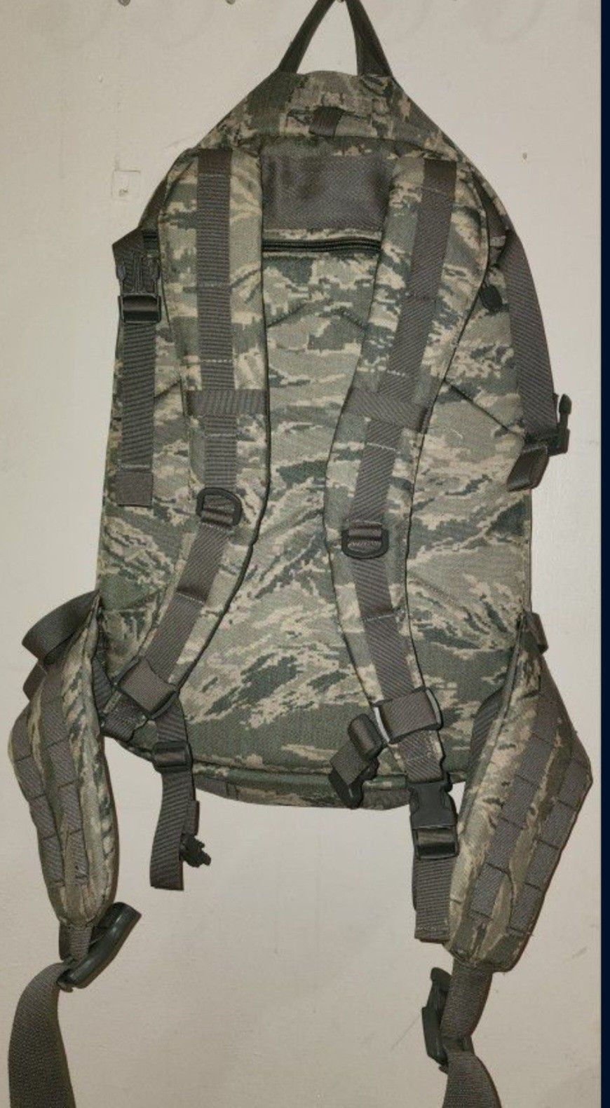 Advantage Wear and Gear Backpack 3 Day Compression Straps Heavy Duty Army