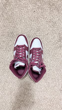 Nike Dunks, Red Color