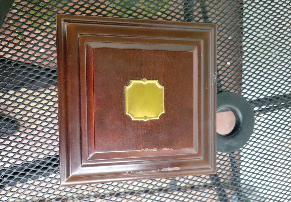 2000 Bombay Co Wooden Jewelry Box with Key