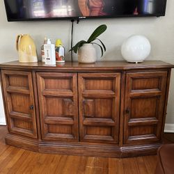 Mid Century Side Board 