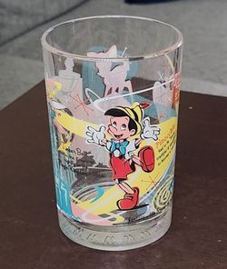 Walt Disney 100 Years McDonalds Disney Pinocchio Dumbo Tinker Bell Bambi Drinking Glass Tumbler