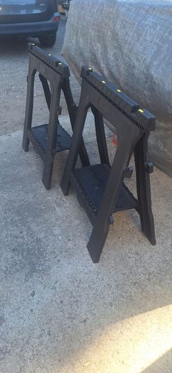 Stanley Sturdy Plastic Folding Sawhorses – Set of 2