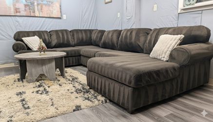 🛋️ Ashley 3 Pieces Sectional Deep Cleaned Free Delivery