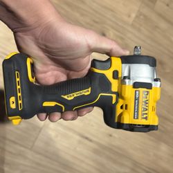 DEWALT COMPACT WRENCH 3/8