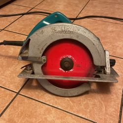 Makita circular discount saw model 5007nb