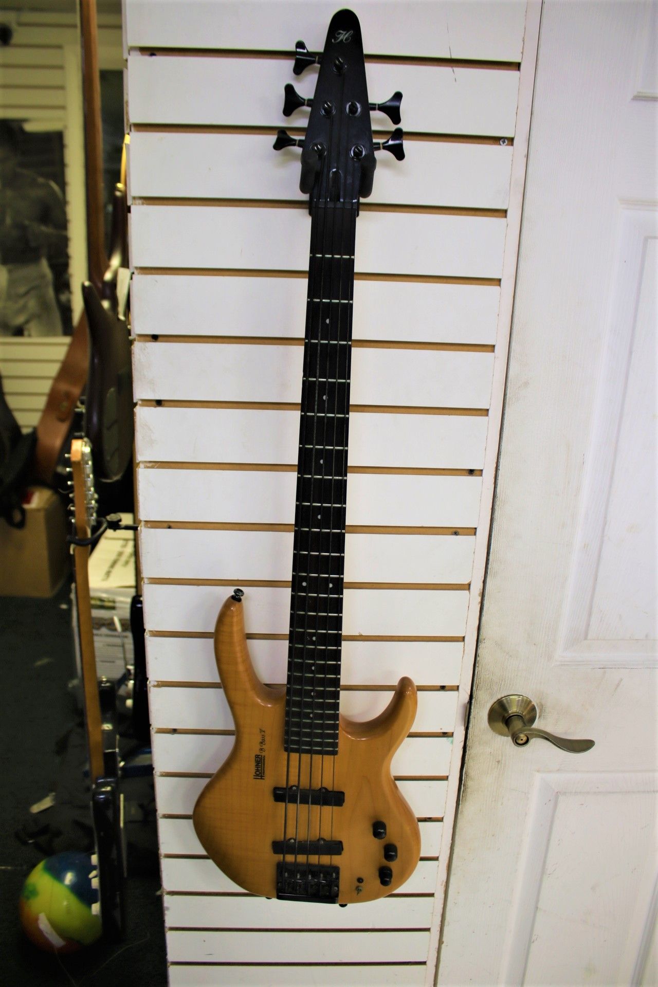 Hohner B Bass V 5-String Bass Guitar