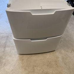 GE WASHER/DRYER PEDESTALS