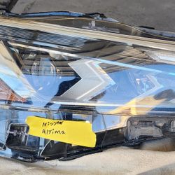 2021 Nissal Altima Sr Headlight