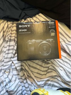Sony Alpha a6400 mirrorless camera kit