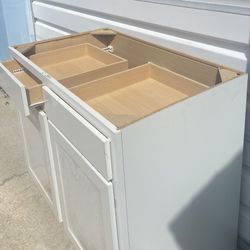 Cabinetry made Aristocrat — NEW