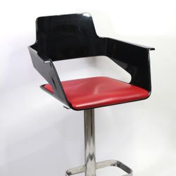 B32 Armet Bar Stool