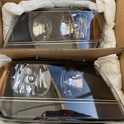 Black Housing / Clear Corner Headlights for 99-04 Jeep Grand Cherokee