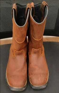 13 men's work Boots purchased June 4th and have to get rid of them because my daughter is going to college and I have to give her everything