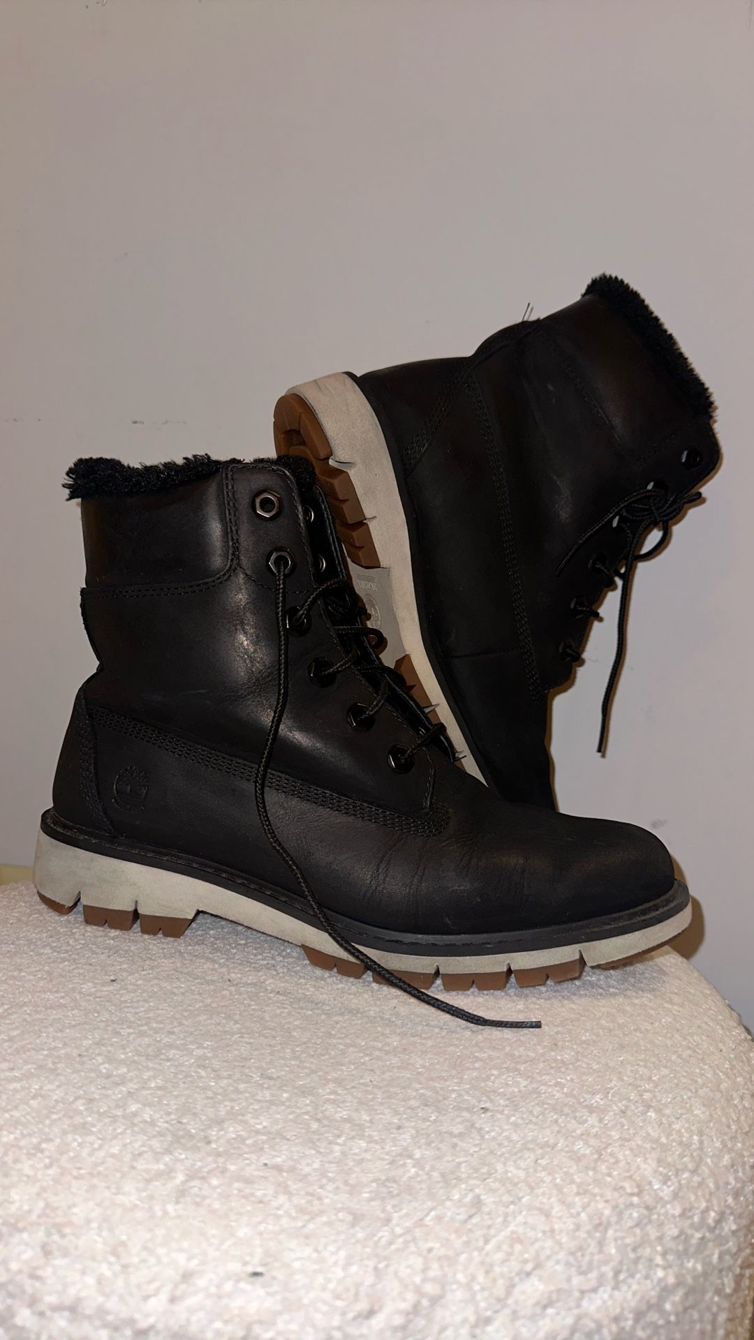 Size 8.5 Black Timberland Boots
